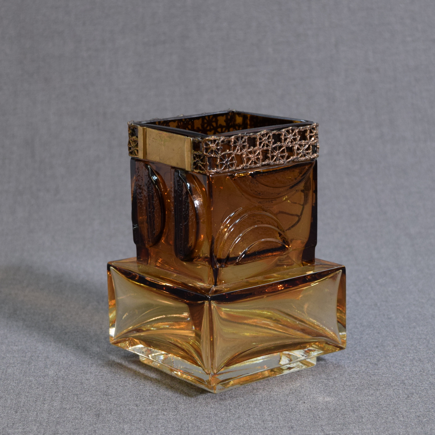 Kumela-Turun Hopea maljakko