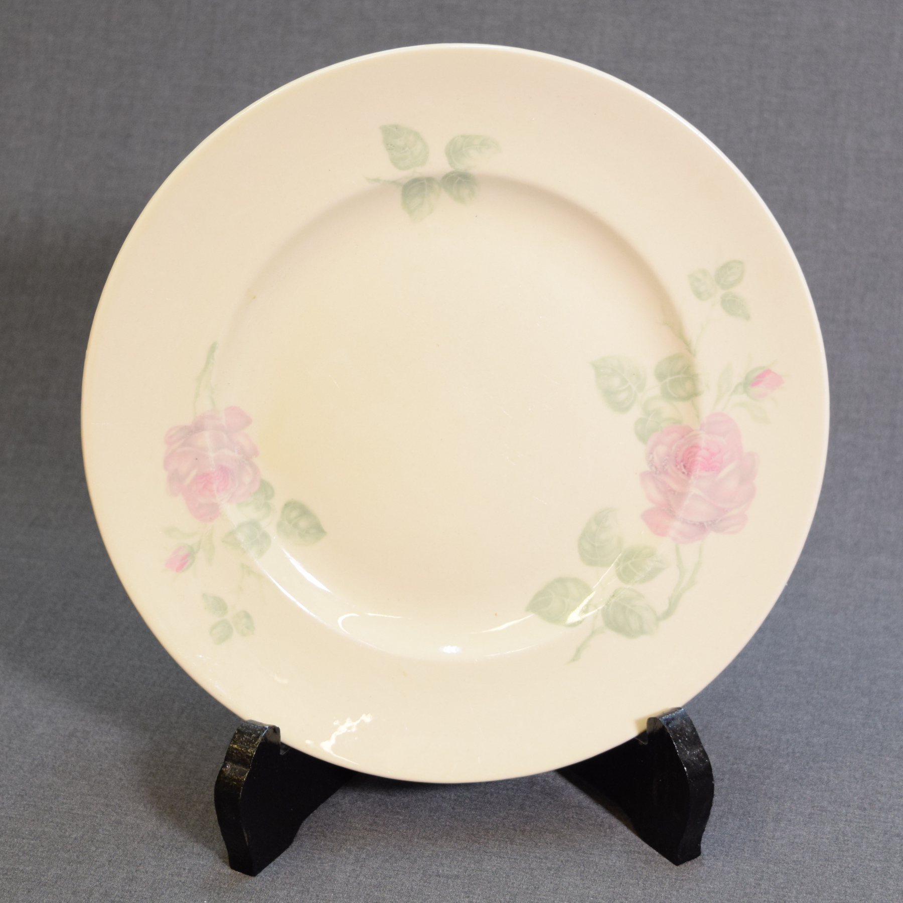 Arabia AX-mallin Ruusukuvioitu matalalautanen 23,8cm